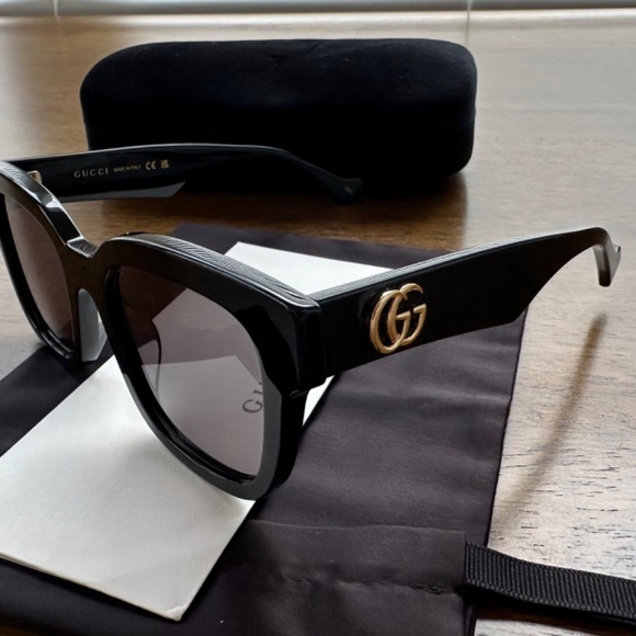 Gucci Sunglasses - Picture 4 of 9
